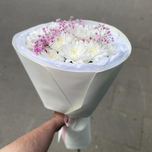 Облако хризантем с гипсофилой