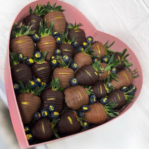 Клубника в шоколаде в коробочке сердце 💖