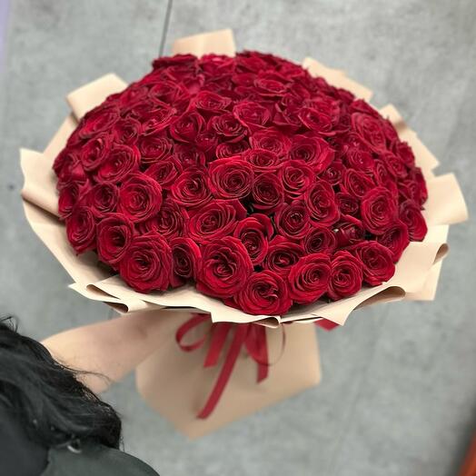 101 красная роза Анор
