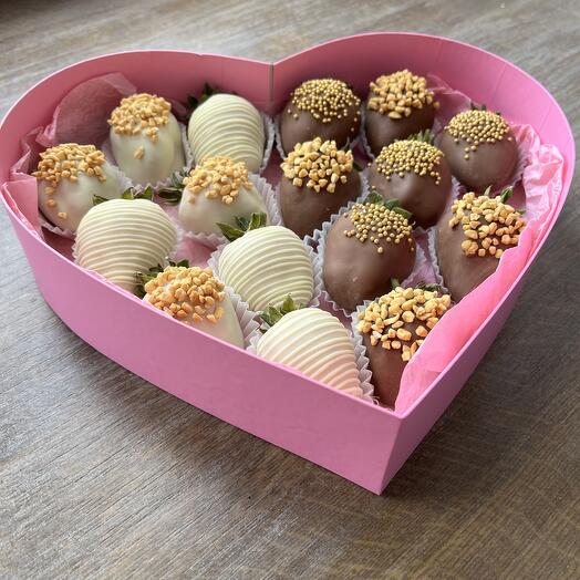 Розовая мечта Клубника в шоколаде Сердце 🩷