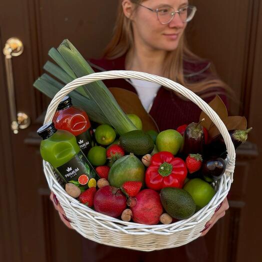Малахитовая Шкатулка (фруктовая корзина)