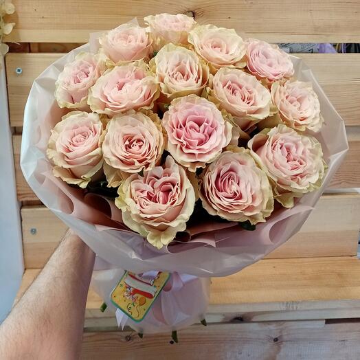 15 роз Pink Mondial