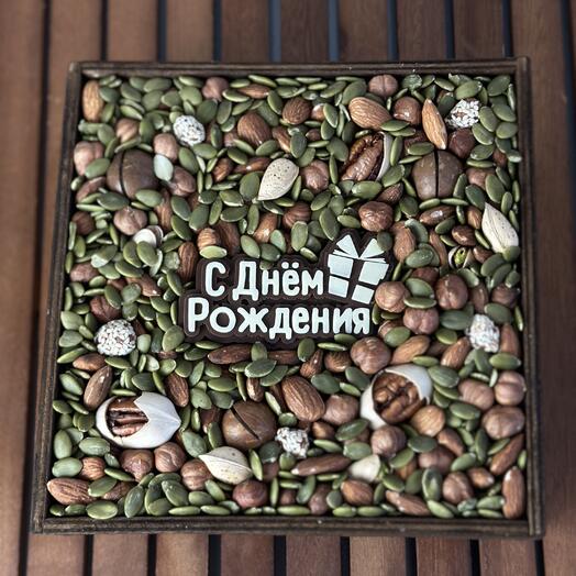 Ореховый бокс с ручным шоколадом