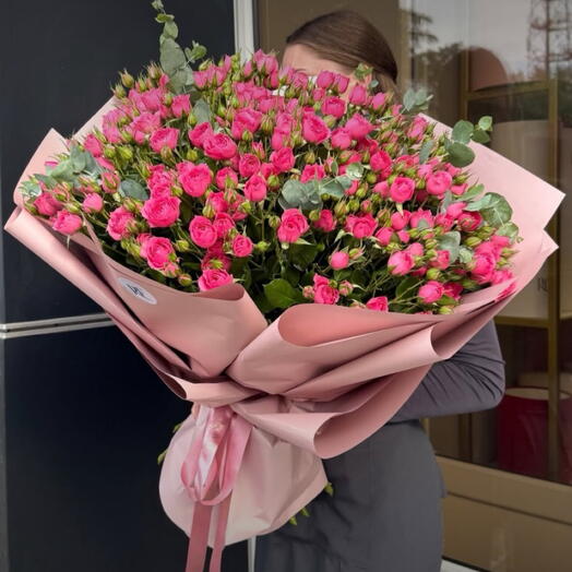 Гигант букет из кустовых роз