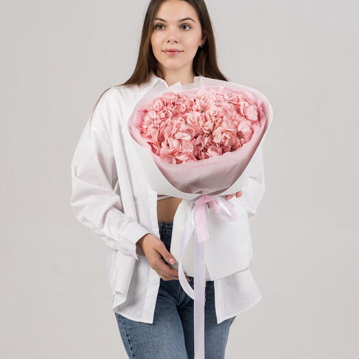 Гортензии нежные