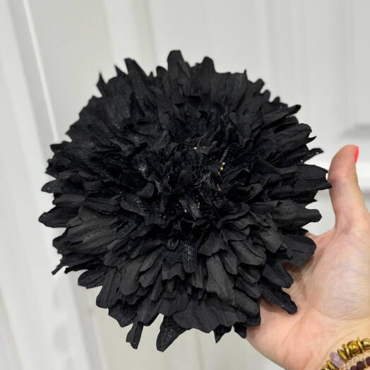 Брошь из текстиля «ASTRANTIA - NERO L»