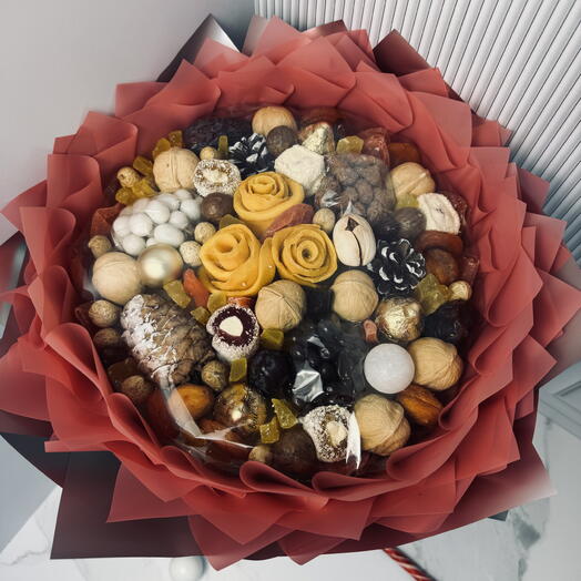 Букет из сухофруктов и Орехов, букет на новый год из Орехов