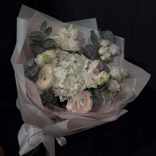Букет «Ранункулюс и Гортензия»
