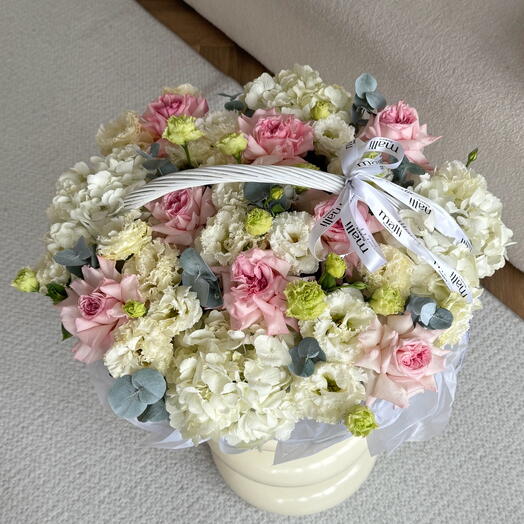 Корзина с цветами