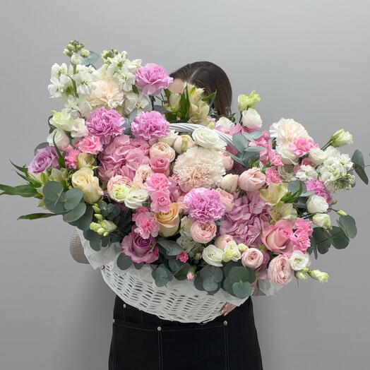 Premium Корзина XXL «Розовый туман» с Гортензией,Маттиолой и Пионовидными Розами