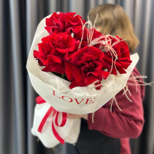 Яркий букет из Красных эквадорских роз ♥️