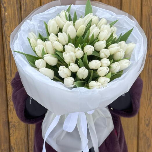 Белые тюльпаны ☺️