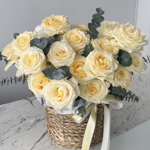 Корзина с цветами Кэнди Лайт