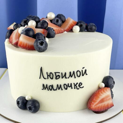 Торт маме с ягодами на день рождения