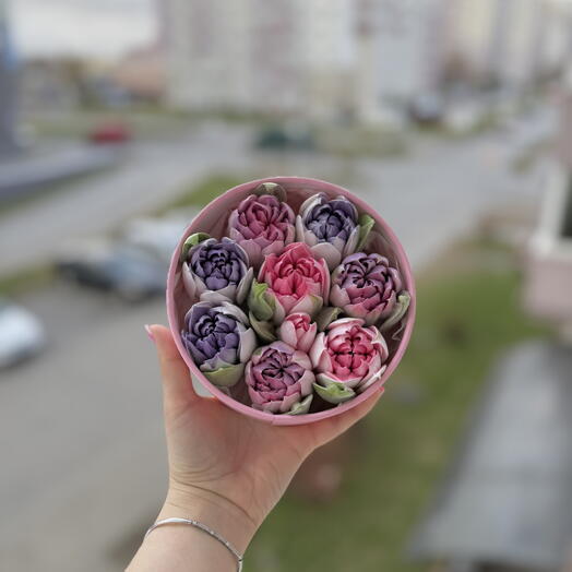 Зефирные цветы в коробке шайбе 16 см