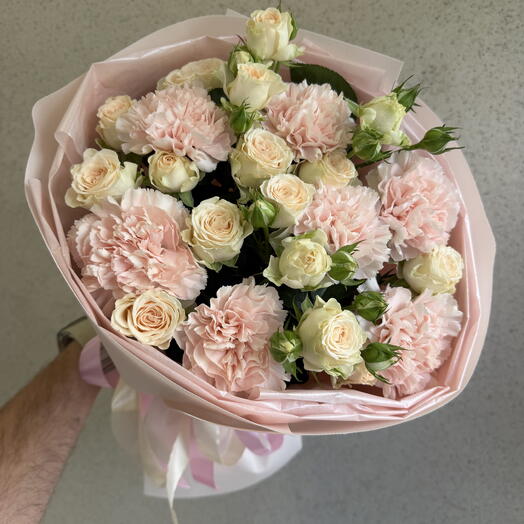 Пион кустовые розы и диантус ♥️🌸 дофаминовый букет 🫶🏻