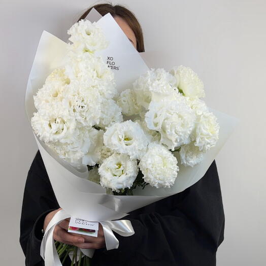 Букет из белой эустомы от XOFLOWERS