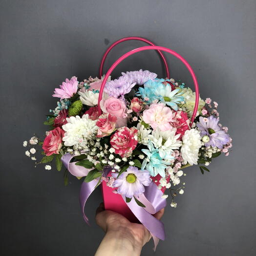 Нежная сумочка с розами,хризантемой,гипсофилой🌸