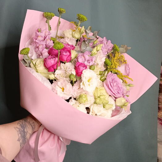 Букет с эустомой, зевом, и розой 🌹