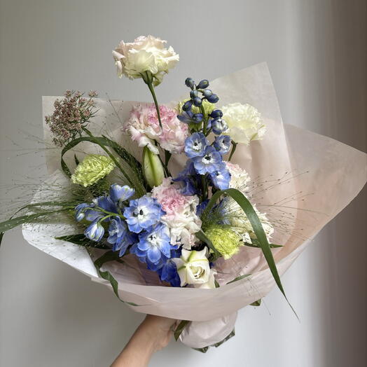 Нежный букет с пышным фермерским дельфиниумом🌸