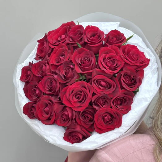 Букет из 25 красных кенийских роз