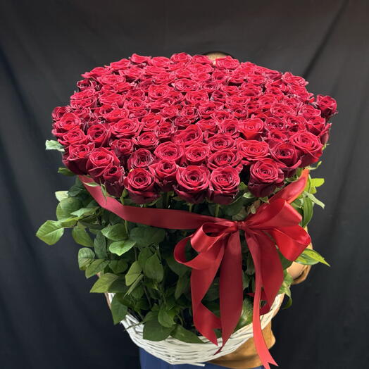 101 Роза 🌹 в корзине