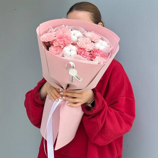 Персиковый букет ко Дню знаний