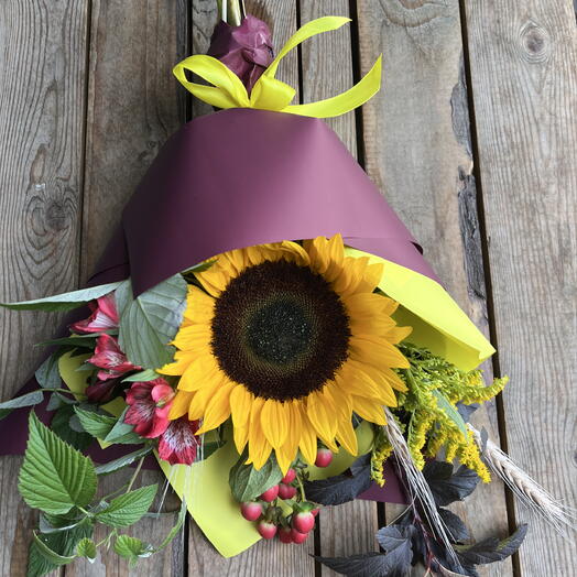 Букет с подсолнухом 🌻