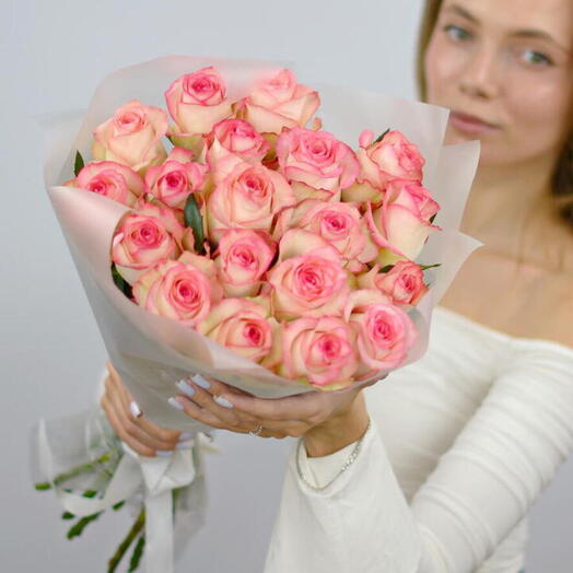 Букет розовые розы, 19 роз