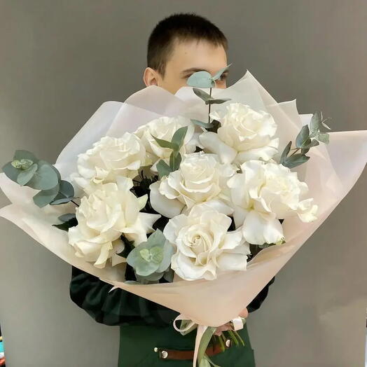 Белые французские розы