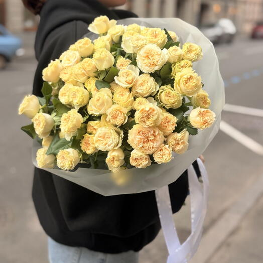 Букет из 15 кустовых роз