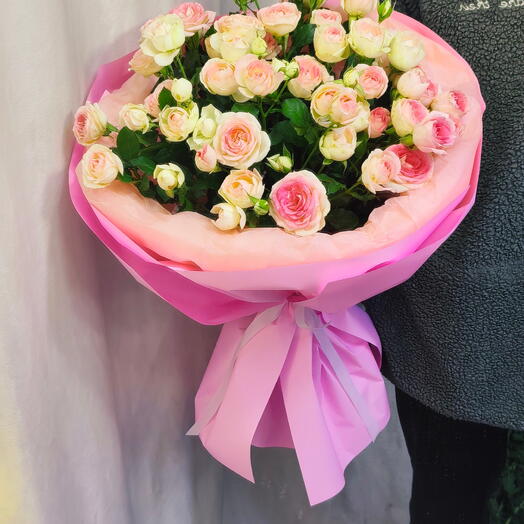 Bouquet of spray roses