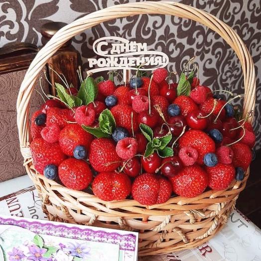 Клубничная корзинка "Красная шапочка"