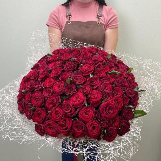 101 red roses
