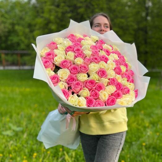 101 white and pink roses 70 cm