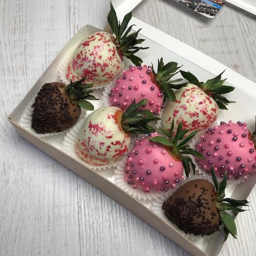 Set of chocolate-covered strawberries "Heavenly delight"