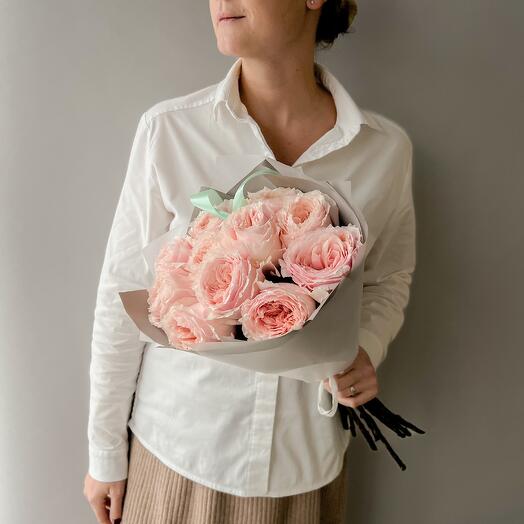 Bouquet of 11 peony-shaped roses of Tsumugi