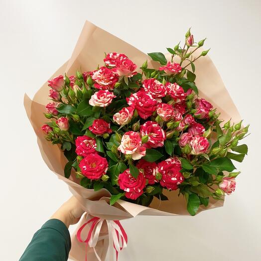 Bouquet of bush roses