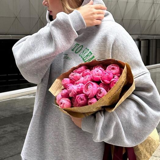 Ramo de rosas de peonía