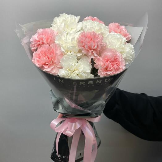 Bouquet of marshmallow dianthuses🤍