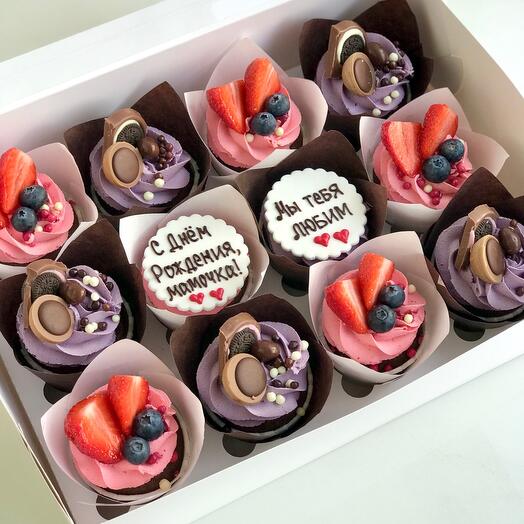 Cupcakes for Mom's Birthday