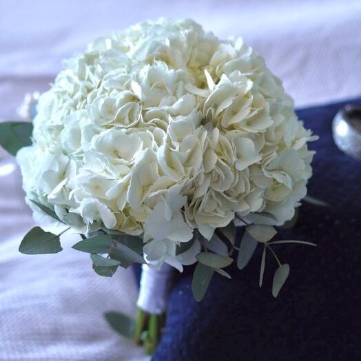The bride's bouquet of hydrangeas