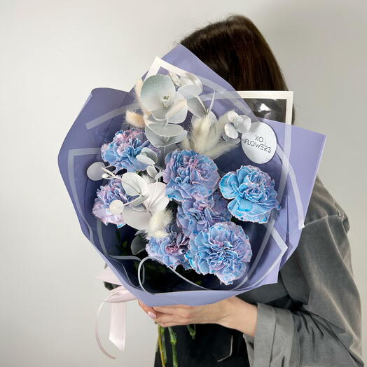 Букет с космическими диантусами от XOFLOWERS