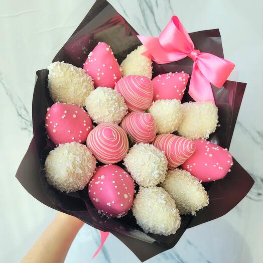 Букет из клубники в шоколаде Pink S
