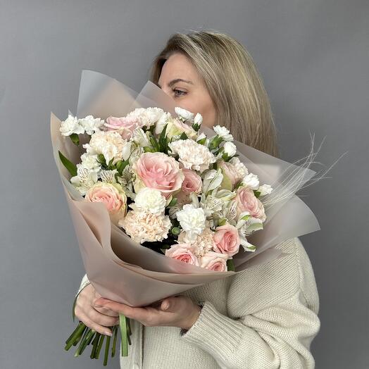 LARGE BOUQUET OF ROSES, ALSTROEMERIA, CARNATIONS BOUQUET 300