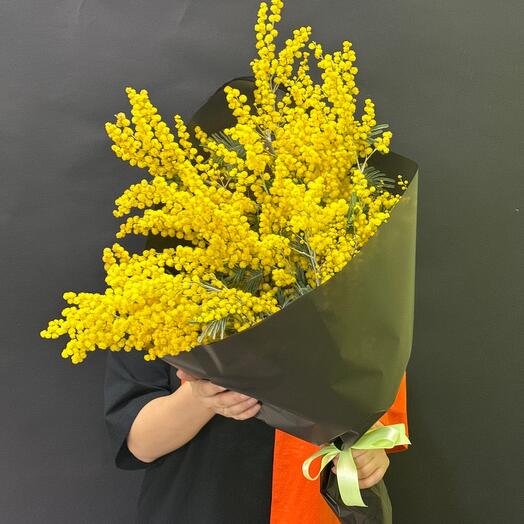 Ароматный букет из 9 мимозы