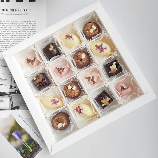 Конфеты шоколадные ассорти 16 штук (молочный, белый, тёмный шоколад)