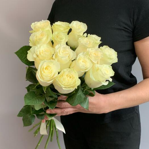 Bouquet of 15 white roses