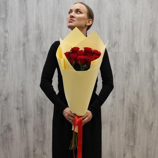 Букет из 9 красных роз 60 см