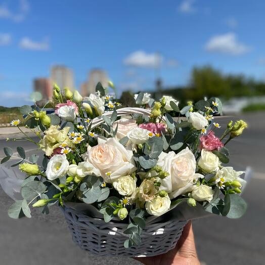 «Ты прекрасна» бело розовая сумощедща ароманая корзина💝🤍